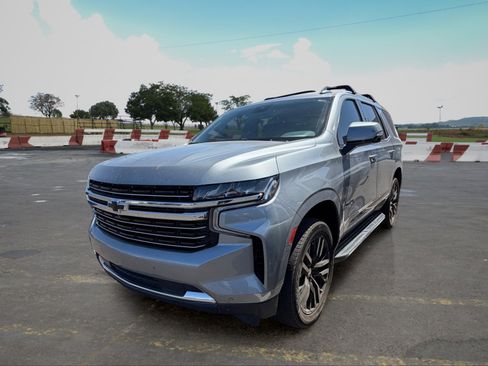 Used 2023 Chevrolet Tahoe LT w/ Luxury Package RWD image 5