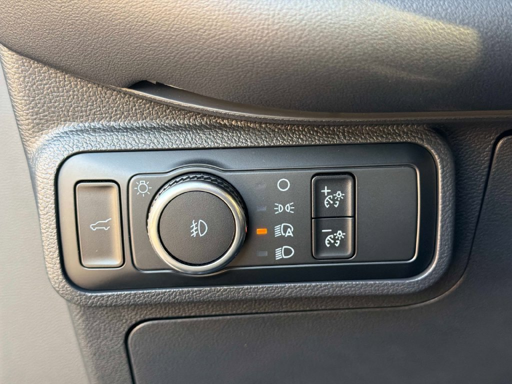 Used 2025 Ford Explorer ST AWD/4WD image 35