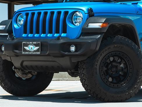 Used 2023 Jeep Wrangler Sport S image 2