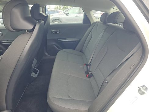 Used 2025 Kia K4 FWD image 4
