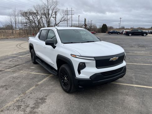Used 2024 Chevrolet Silverado EV W/T image 8
