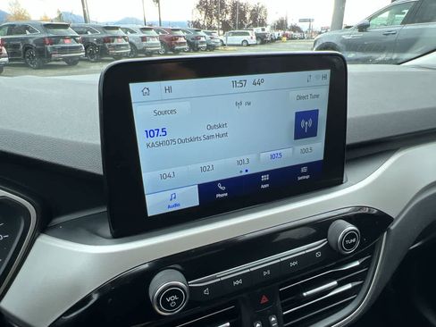 Used 2022 Ford Escape SEL AWD/4WD image 16