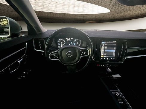Used 2018 Volvo S90 T5 Momentum w/ Momentum Plus Package image 5