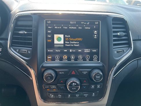 Used 2018 Jeep Grand Cherokee High Altitude AWD/4WD image 13