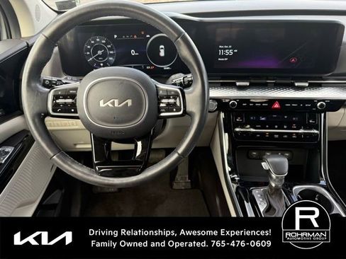 Used 2024 Kia Carnival SX Prestige image 11
