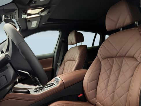 New 2026 BMW X6 xDrive40i w/ Executive Package image 5