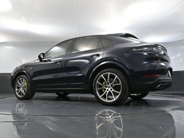 Used 2022 Porsche Cayenne E-Hybrid Coupe AWD/4WD image 49