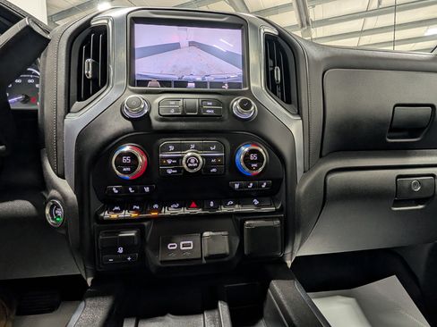 Used 2020 GMC Sierra 1500 SLT w/ SLT Premium Plus Package AWD/4WD image 25