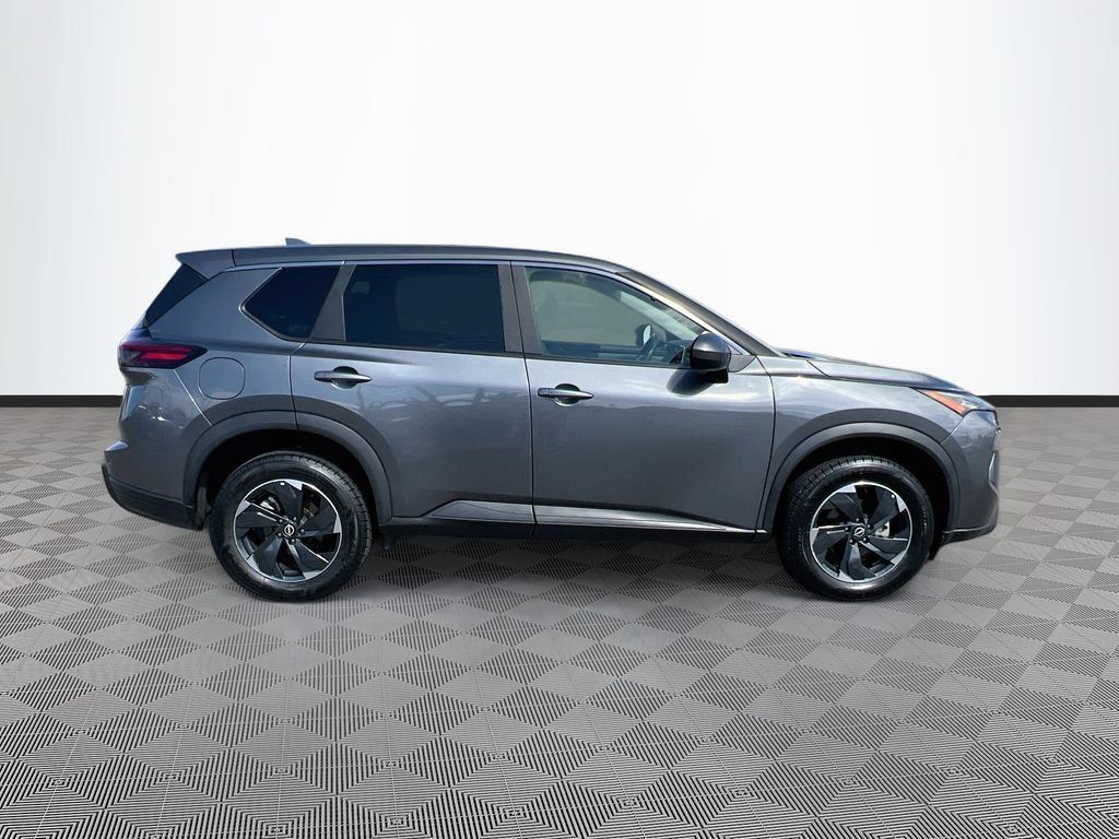 Used 2025 Nissan Rogue SV AWD/4WD image 8