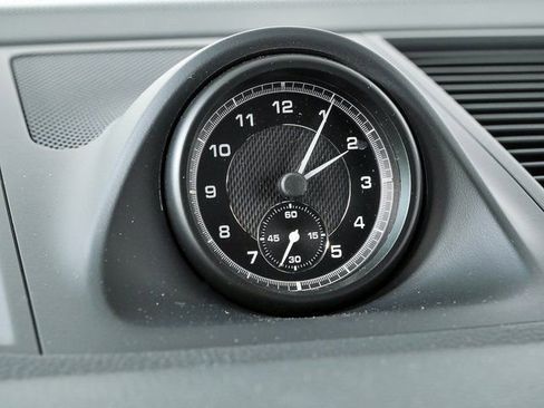 New 2026 Porsche Macan image 16