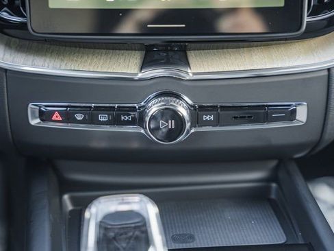 New 2026 Volvo XC60 T8 Plus w/ Protection Package Premier image 22