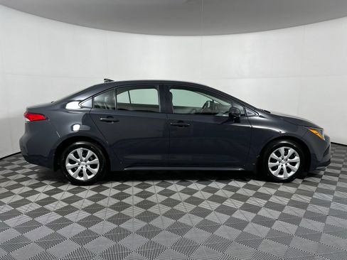 Used 2026 Toyota Corolla LE FWD image 4