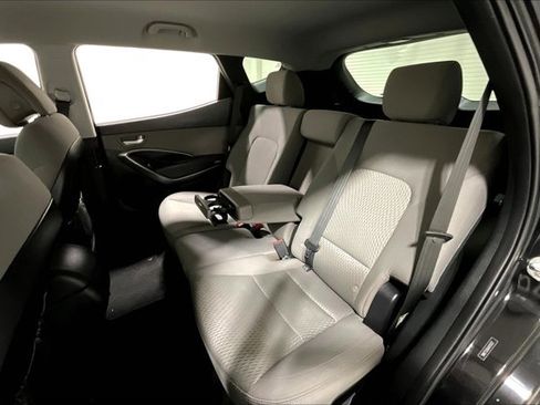 Used 2018 Hyundai Santa Fe Sport image 26