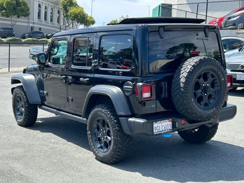 Used 2023 Jeep Wrangler Unlimited w/ Sun & Screen Package AWD/4WD image 8
