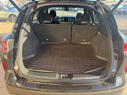 Used 2021 INFINITI QX50 Luxe w/ Appearance Package image 17