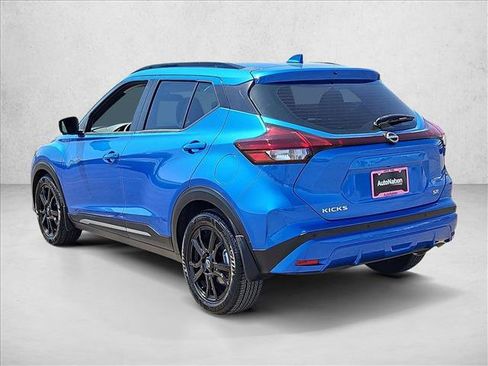 Used 2023 Nissan Kicks SR FWD image 8
