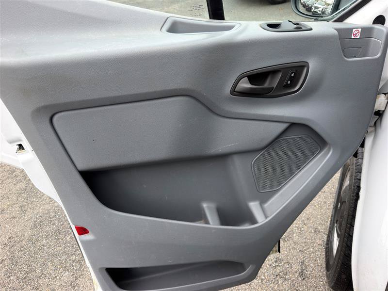 Used 2019 Ford Transit 250 130 Low Roof RWD image 11
