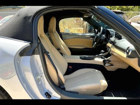 New 2025 MAZDA MX-5 Miata Grand Touring w/ Appearance Package image 36