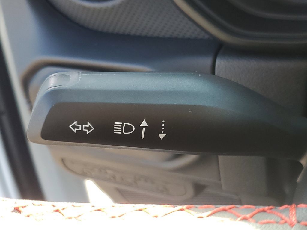 Used 2025 Jeep Wrangler Unlimited Rubicon AWD/4WD image 16