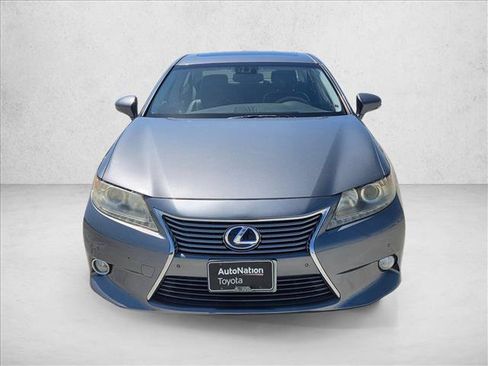 Used 2013 Lexus ES 300h w/ Premium Pkg FWD image 2