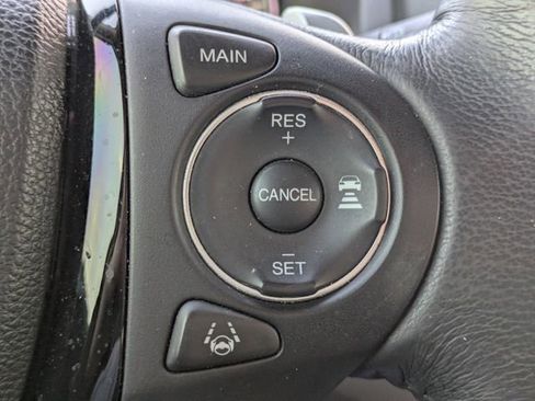 Used 2017 Honda Pilot Touring image 25