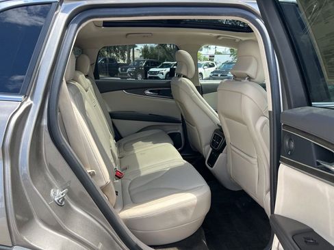 Used 2017 Lincoln MKX Reserve AWD/4WD image 47