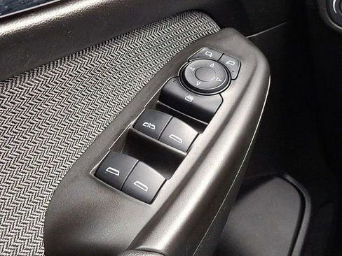 Used 2025 Chevrolet TrailBlazer LT AWD/4WD image 29
