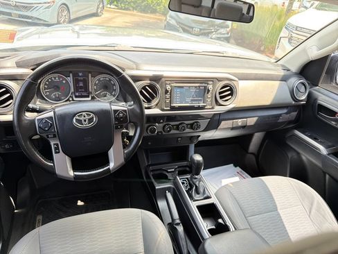 Used 2016 Toyota Tacoma SR5 w/ Towing Package AWD/4WD image 12