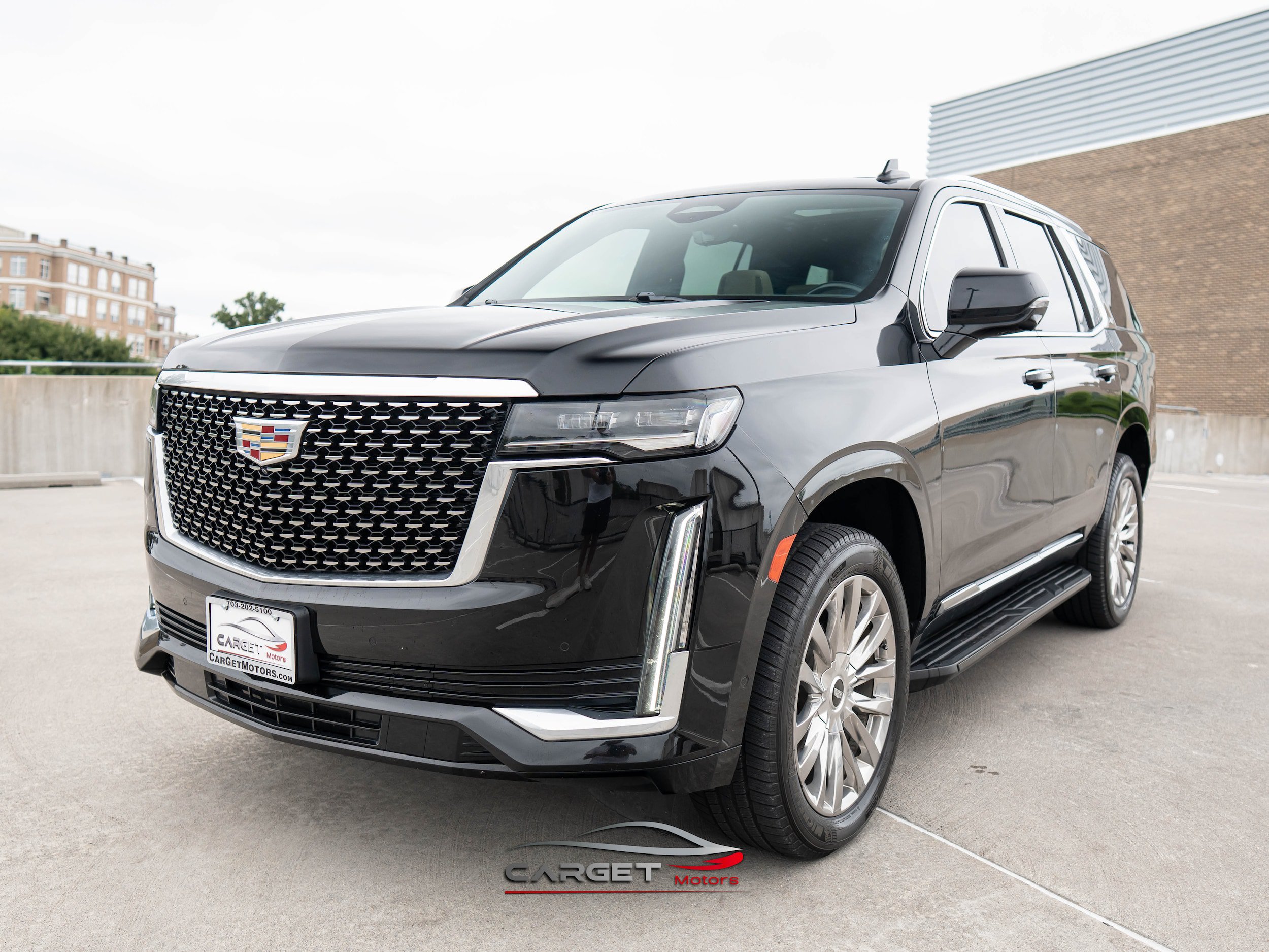 Used 2021 Cadillac Escalade Premium Luxury RWD image 3