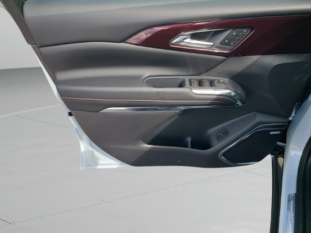 New 2027 Chevrolet Traverse RS FWD image 17
