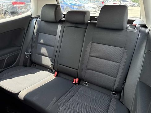 Used 2011 Volkswagen Golf 2-Door FWD image 16