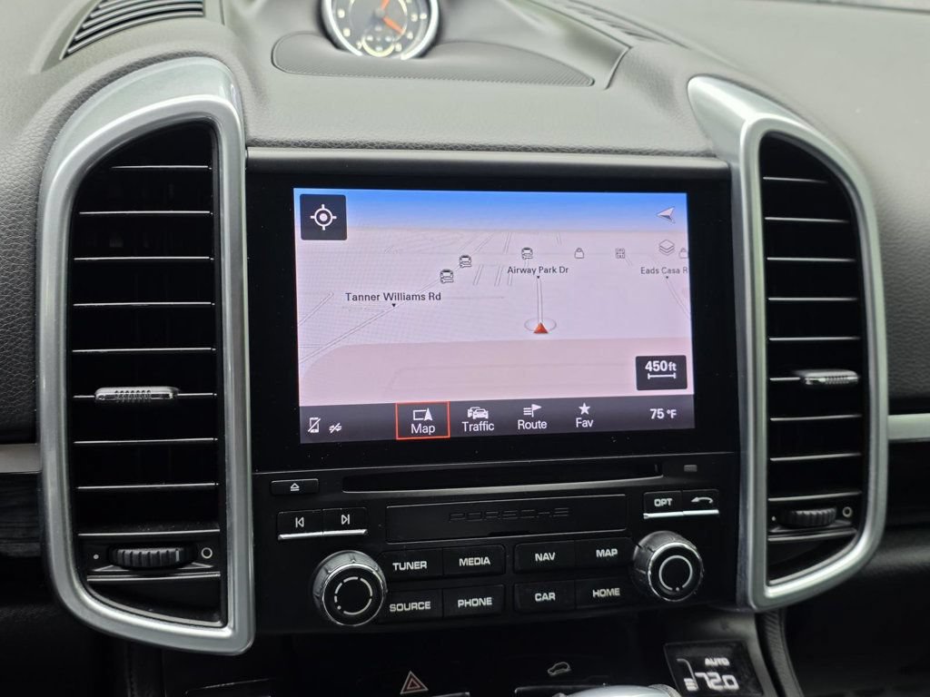Used 2017 Porsche Cayenne AWD/4WD image 15