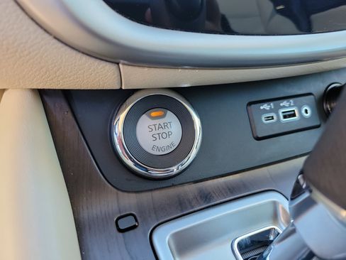 Used 2021 Nissan Murano Platinum w/ Cargo Package image 31