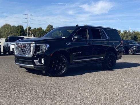 Used 2022 GMC Yukon Denali image 2