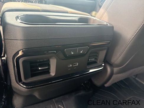 Used 2025 Chevrolet Silverado 2500 ZR2 w/ Technology Package image 21