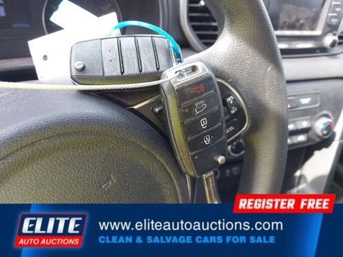 Used 2018 Kia Sportage LX image 22