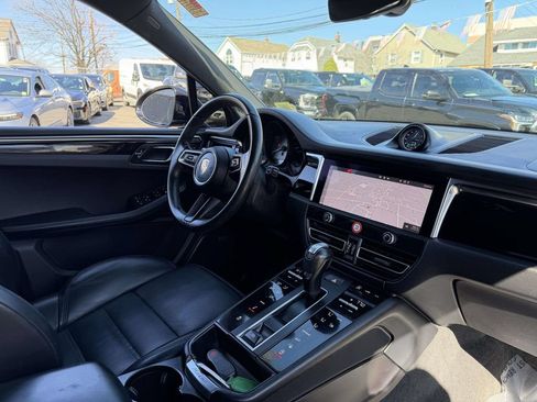 Used 2022 Porsche Macan S AWD/4WD image 13
