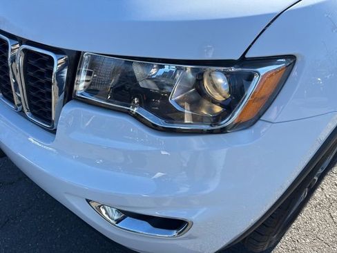 Certified 2022 Jeep Grand Cherokee Limited image 30