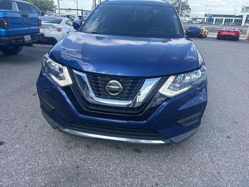 Used 2018 Nissan Rogue SV image 8