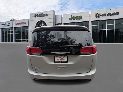 New 2026 Chrysler Voyager LX FWD image 5