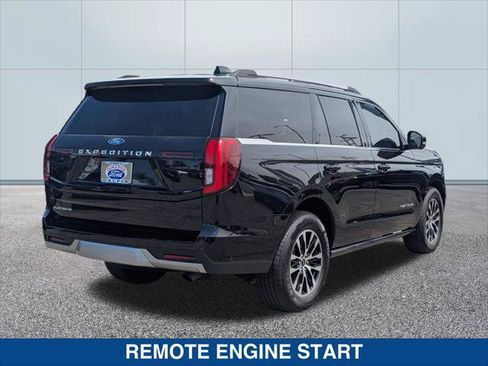 Certified 2025 Ford Expedition Platinum AWD/4WD image 5