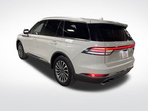 Used 2020 Lincoln Aviator Reserve w/ Equipment Group 201A image 9