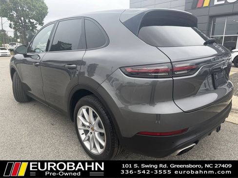 Used 2019 Porsche Cayenne AWD/4WD image 3