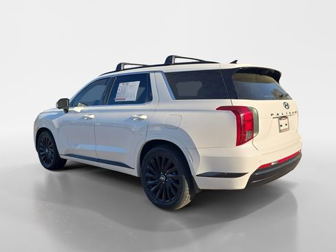 Used 2024 Hyundai Palisade Calligraphy image 3