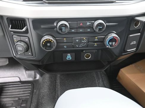 New 2025 Ford F250 XL w/ XL Off-Road Package image 29