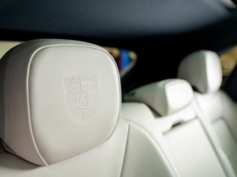 Certified 2023 Porsche Cayenne S Platinum AWD/4WD image 43