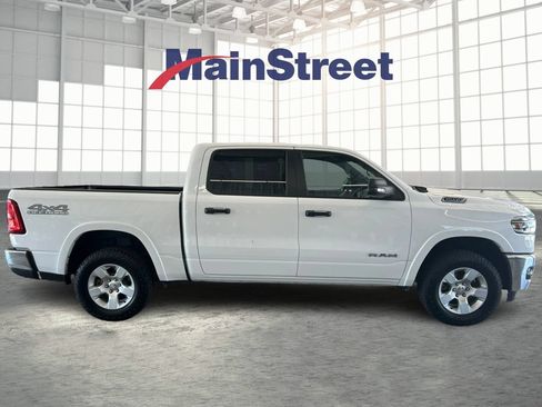 Used 2025 RAM 1500 Big Horn AWD/4WD image 6