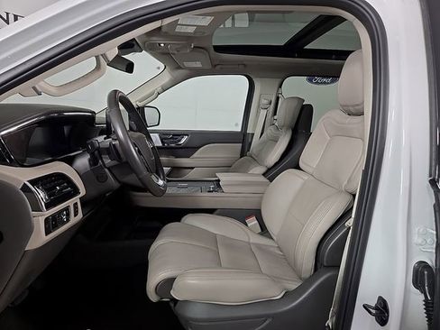 Certified 2024 Lincoln Navigator L Reserve image 15