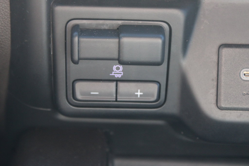 Used 2020 Chevrolet Silverado 1500 RST AWD/4WD image 40