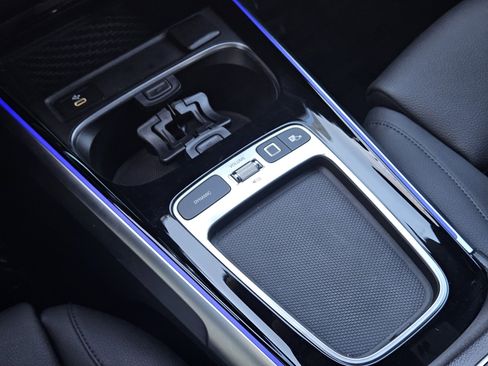 Certified 2025 Mercedes-Benz GLB 250 4MATIC image 20